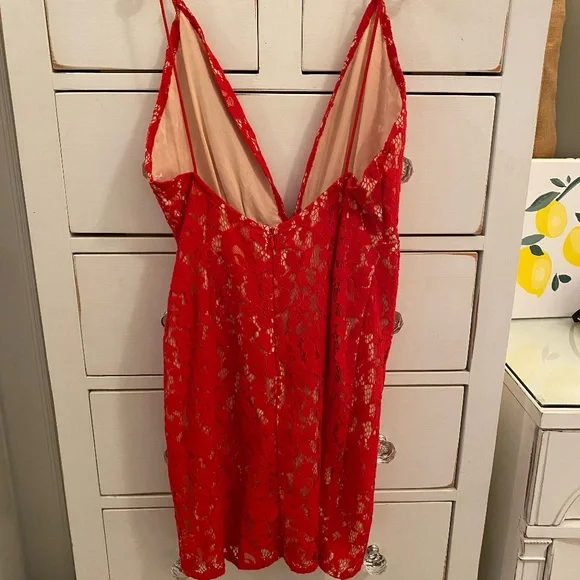 Vivian Deep V Dress - Picture 7 of 9